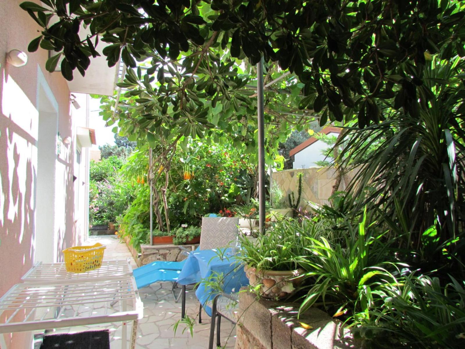 Apartments Bura & Jugo, Cres, Without Stress Exterior photo