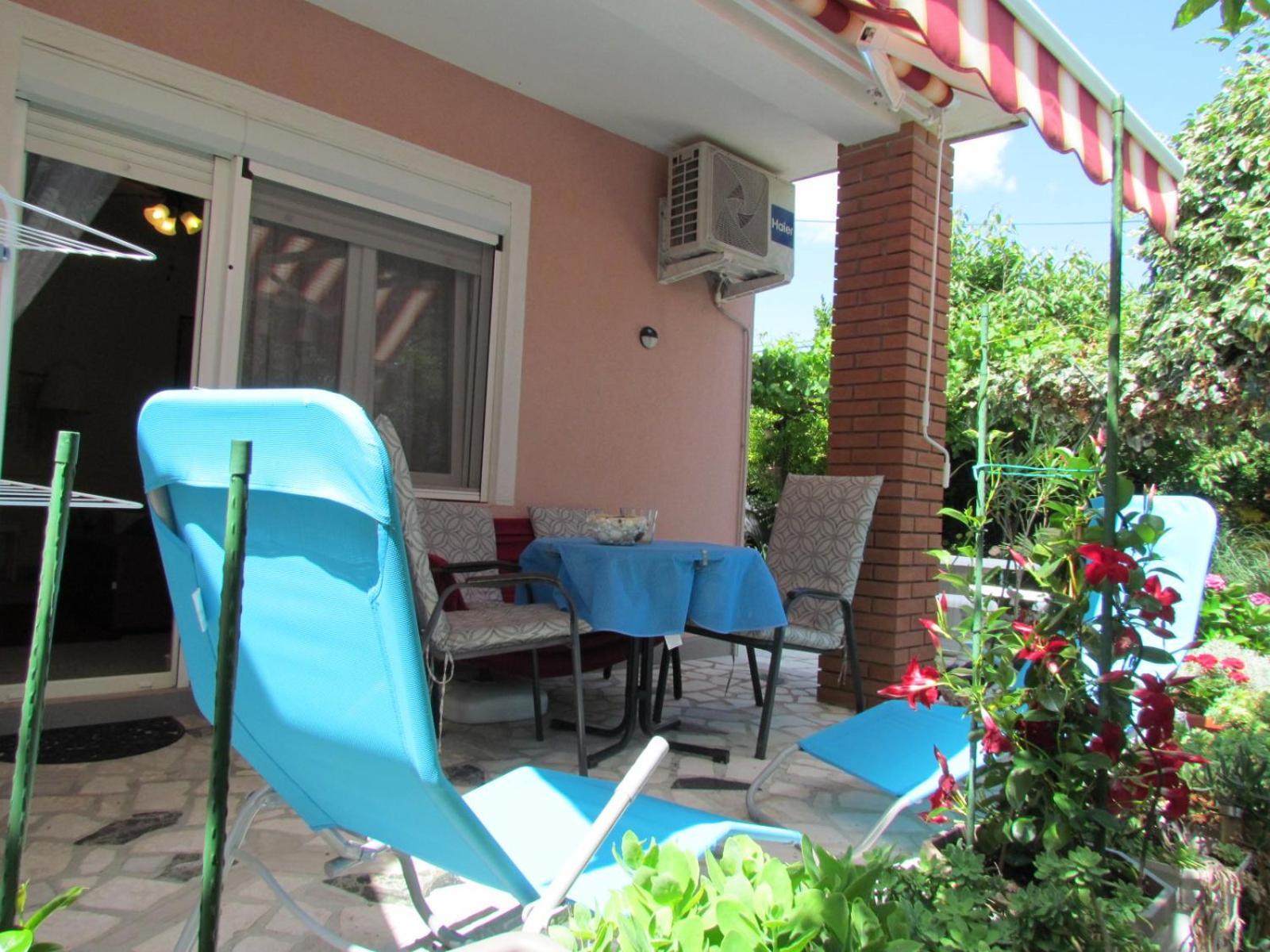 Apartments Bura & Jugo, Cres, Without Stress Exterior photo