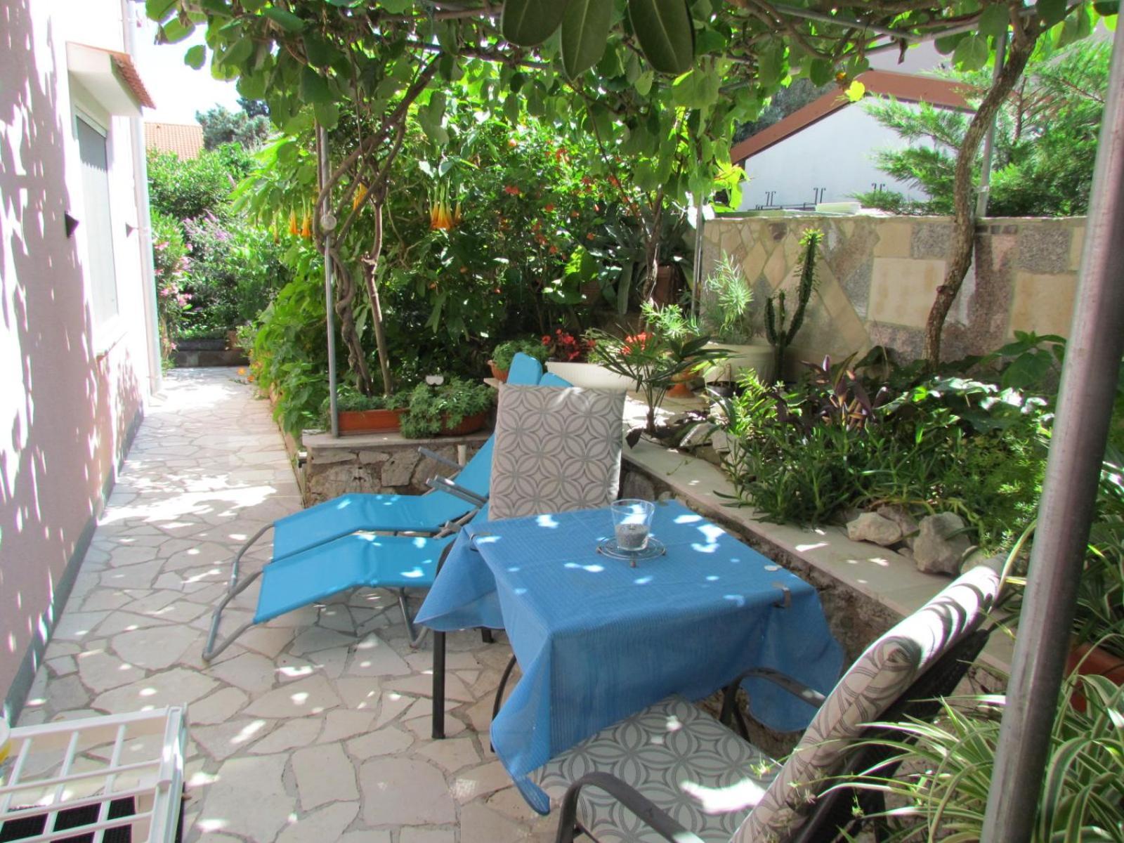 Apartments Bura & Jugo, Cres, Without Stress Exterior photo