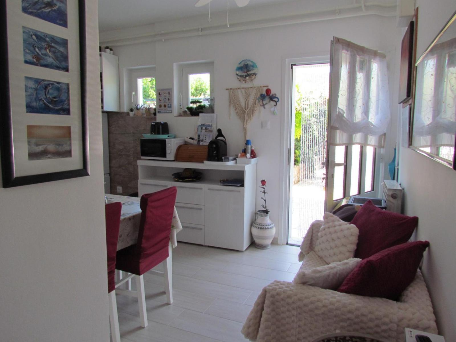 Apartments Bura & Jugo, Cres, Without Stress Exterior photo