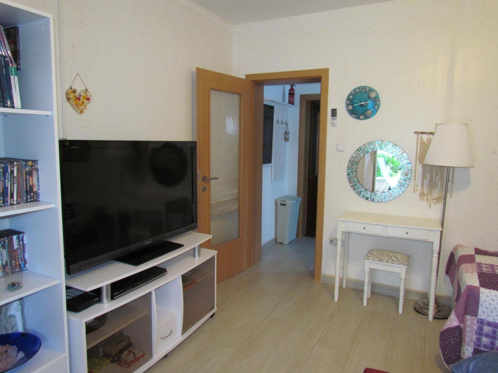 Apartments Bura & Jugo, Cres, Without Stress Exterior photo